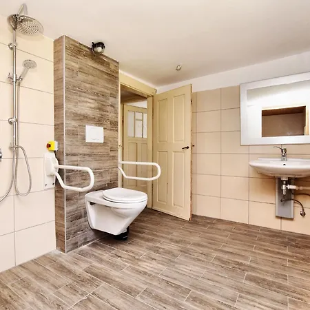 Modern In With Terrace Meyerode