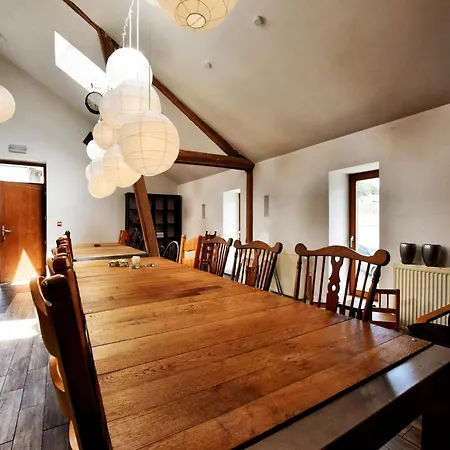 Modern In With Terrace Meyerode
