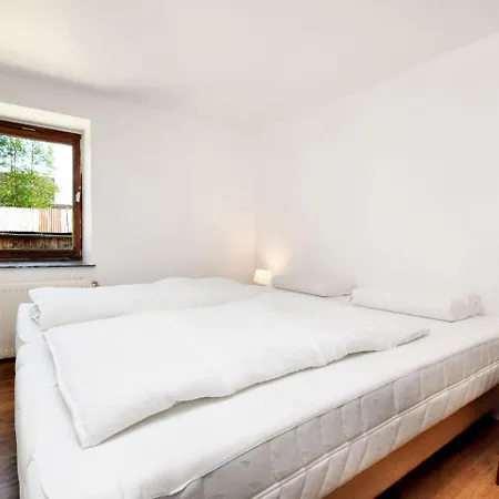 Modern In With Terrace Semesterbostad
