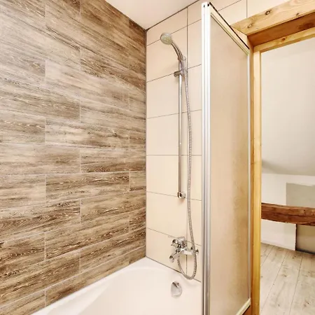Modern In With Terrace Tatil Evi