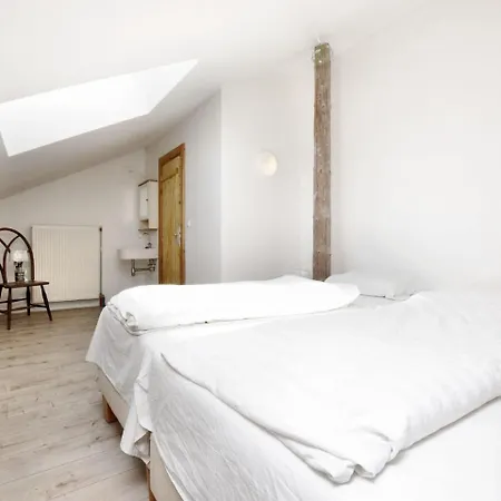 Modern In With Terrace * Meyerode