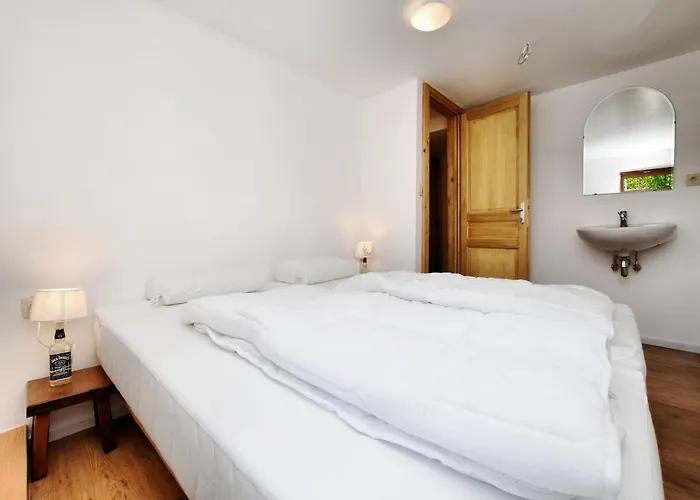 Σπίτι διακοπών Modern In With Terrace Meyerode