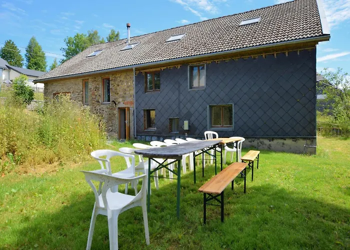 Modern In With Terrace *